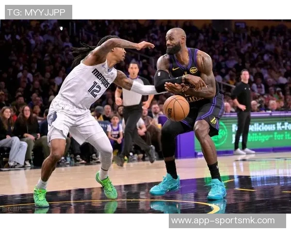 美记预测西部球队战绩雷霆领跑勇士湖人火箭表现平平 美记预测西部球队战绩雷霆领跑勇士湖人火箭表现平平