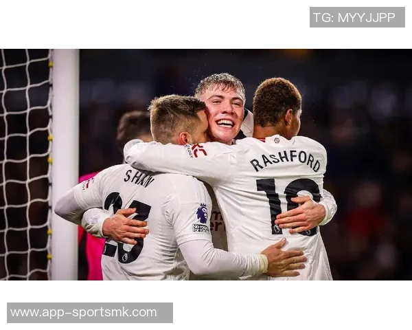 电讯报：梅努引发十多队关注曼联内部对其现状深感忧虑